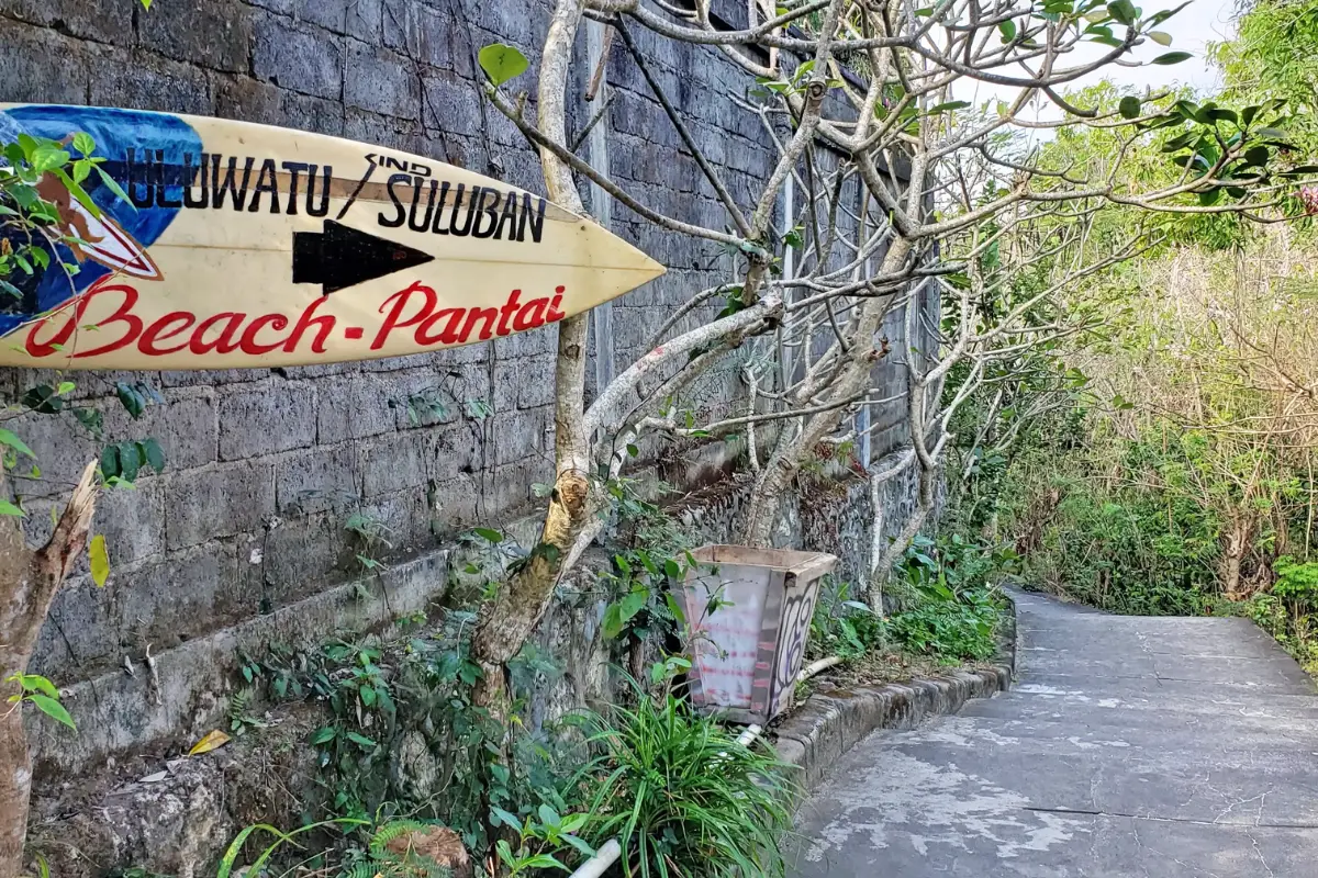 The Suluban Beach and Uluwatu Beach entrance sign, that shows Uluwatu and Suluban beach are interchangeable names, each of which lead to Blue Point which is a surf spot