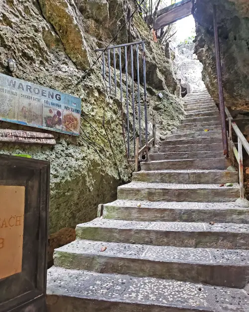 Steps leading up to the Delpi Cafe overlooking Uluwatu beach