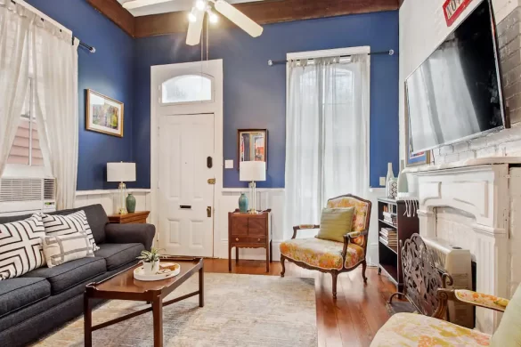 Living room of an Airbnb in the New Orleans French Quarter example